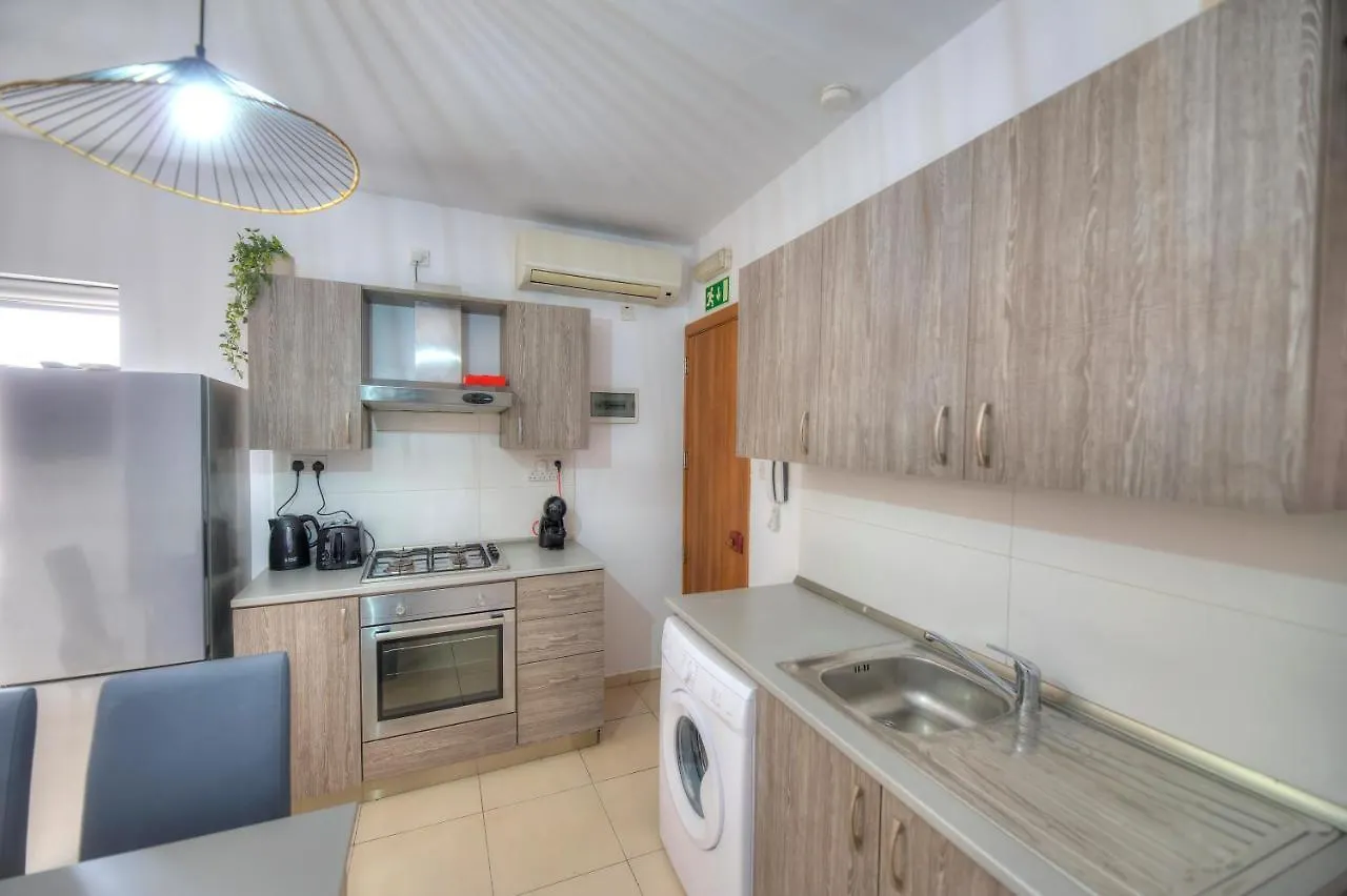 Comfortable 2Bedrooms In Paceville, Balcony Jpor1-3 Saint Julian's